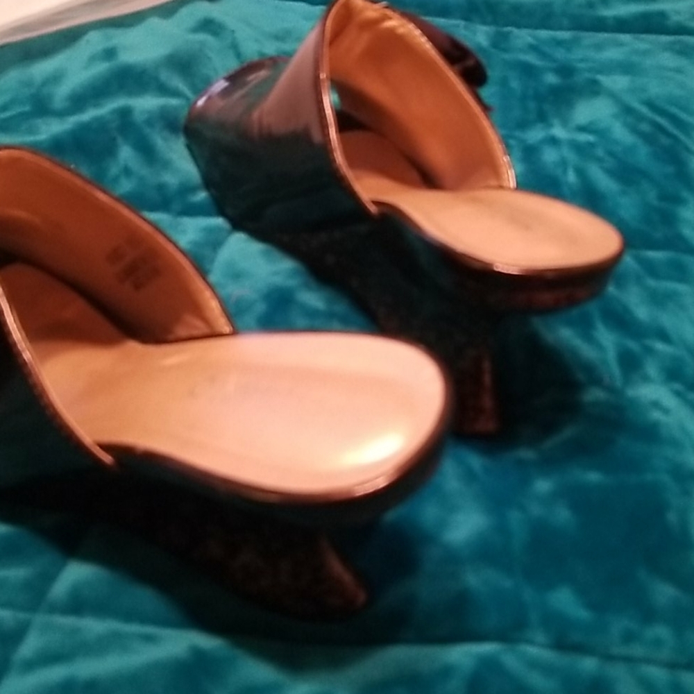 Shoes - Picture 6 of 6